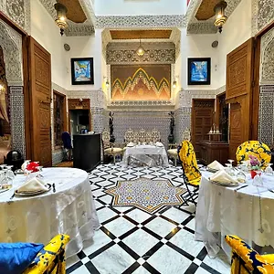 dar-guennoun.hotelfesmorocco.com/